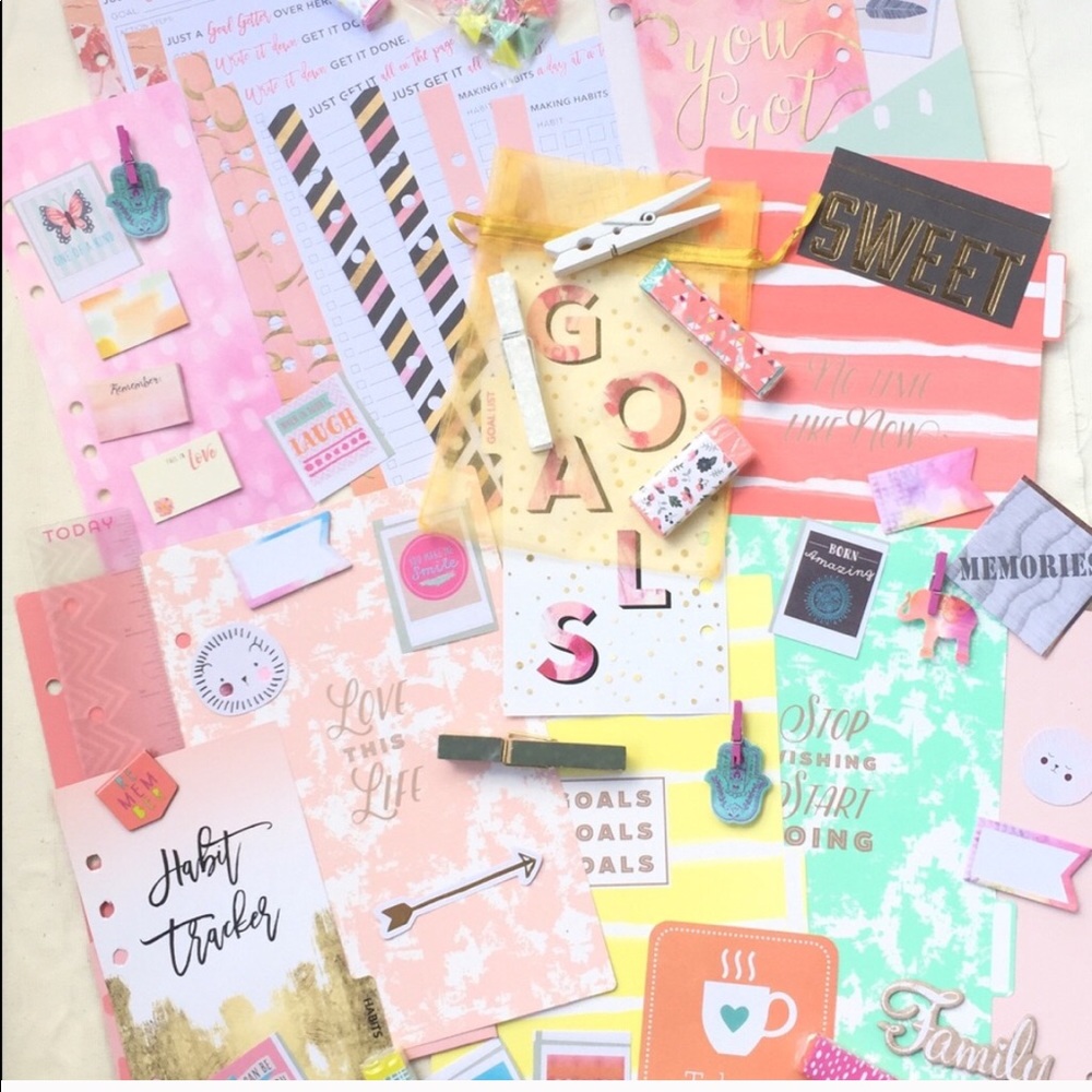 Bundled planner accessory set